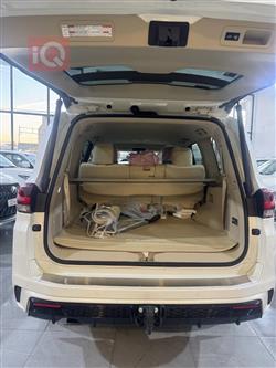 تۆیۆتا لاند کروزەر